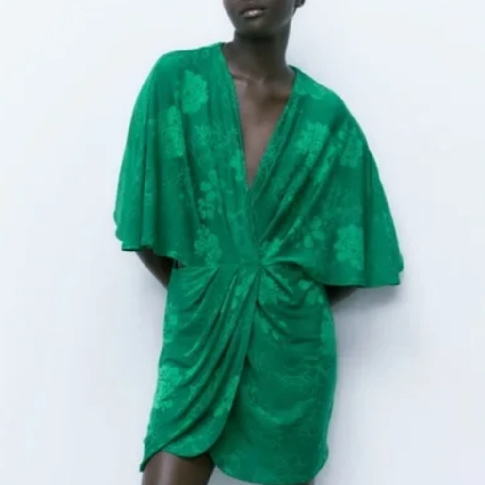 Elegant Green Floral Dress Zara